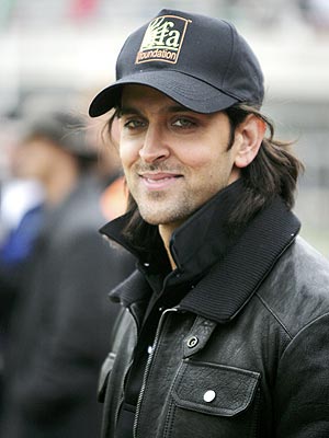 Hrithik learns sign language